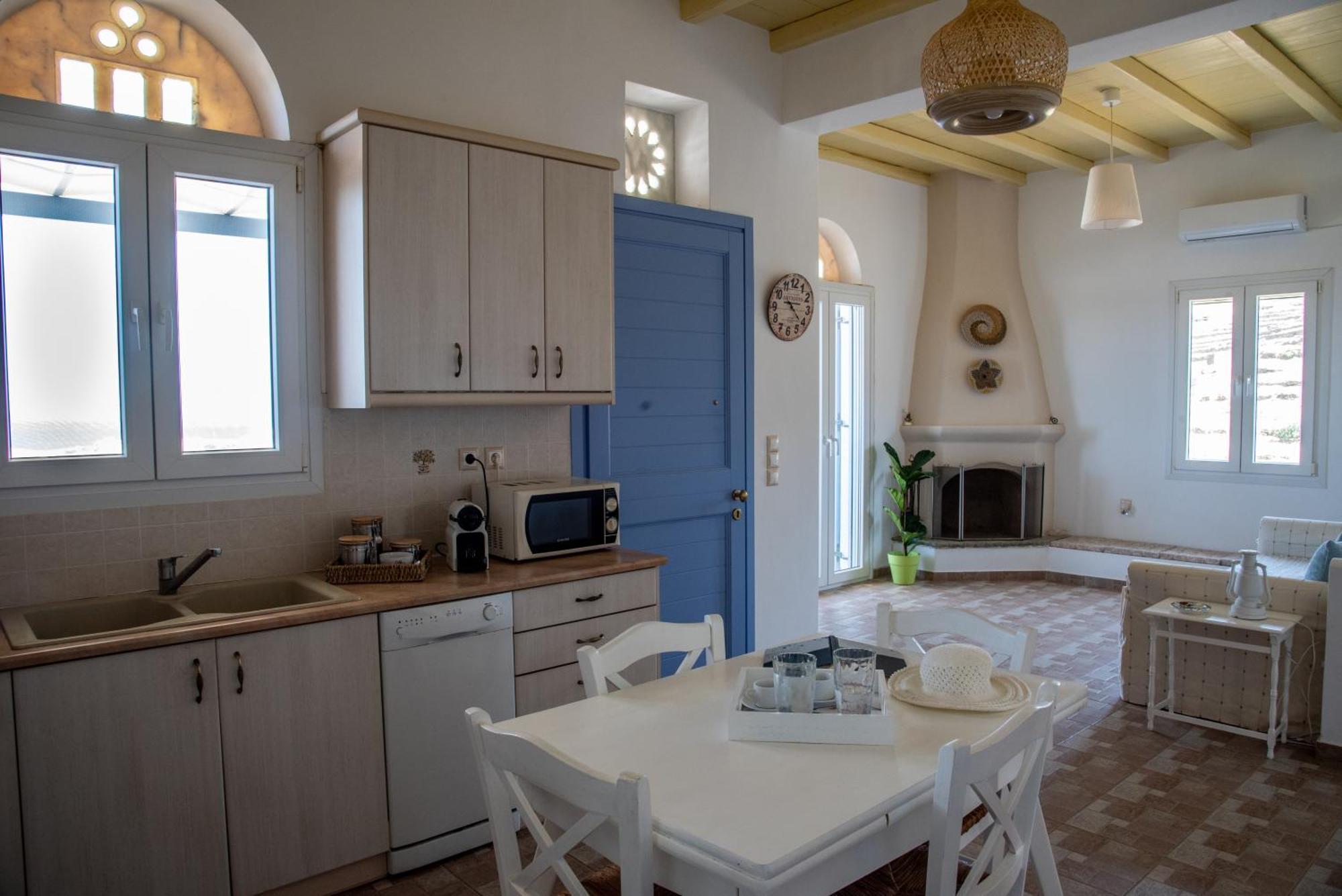 Iliopetra Residence Agios Romanos Exterior photo