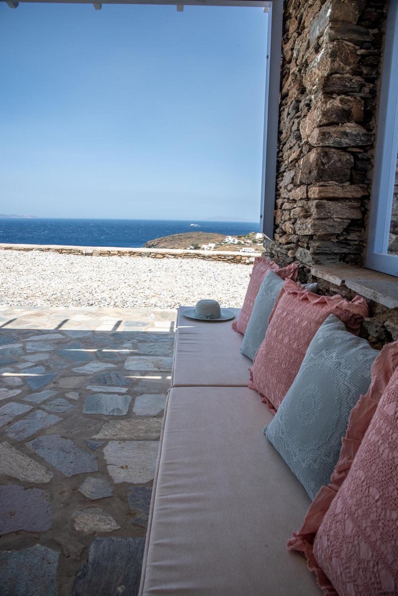 Iliopetra Residence Agios Romanos Exterior photo